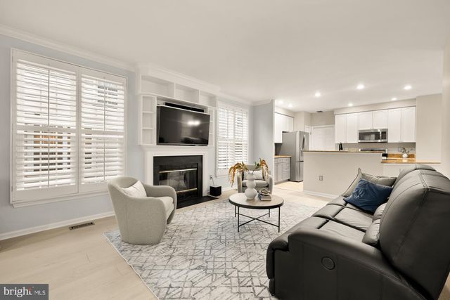 6357 ALDERMAN DR, Alexandria, VA 22315