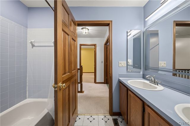 4932 Tinderbox Circle, Manlius, NY 13104
