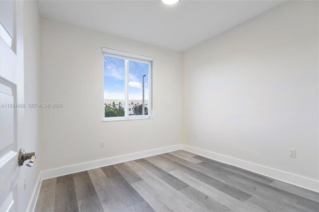 6425 NW 103rd Pl 101, Doral, FL 33178