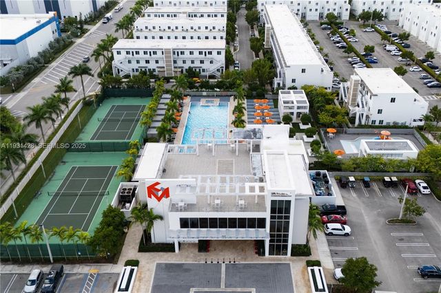 6425 NW 103rd Pl 101, Doral, FL 33178