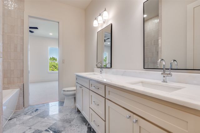 4207 Bonham Street, Dallas, TX 75229
