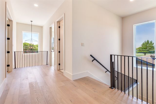 4207 Bonham Street, Dallas, TX 75229