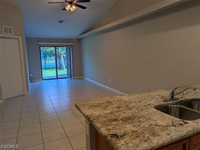 1935 NE 6th ST, Cape Coral, FL 33909