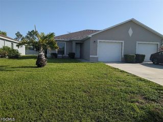 1935 NE 6th ST, Cape Coral, FL 33909