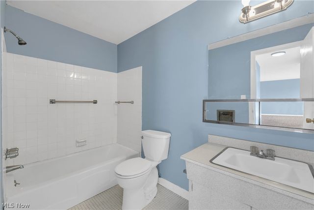 14567 Madison Avenue 707, Lakewood, OH 44107