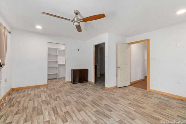 551 Peaceful Ln, San Antonio, TX 78264