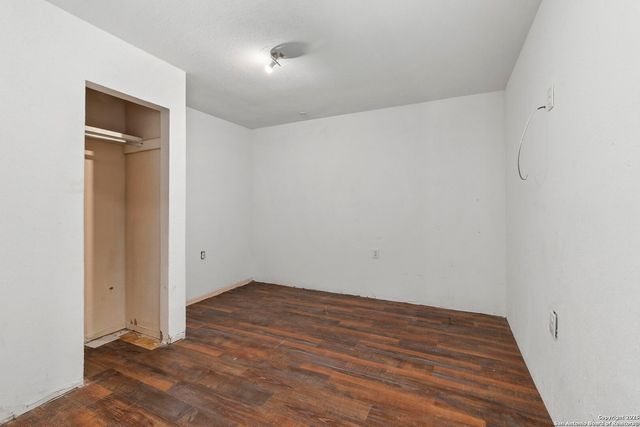 551 Peaceful Ln, San Antonio, TX 78264