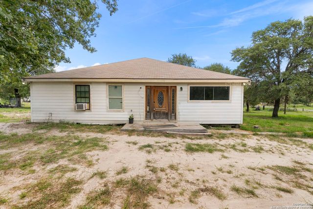 551 Peaceful Ln, San Antonio, TX 78264