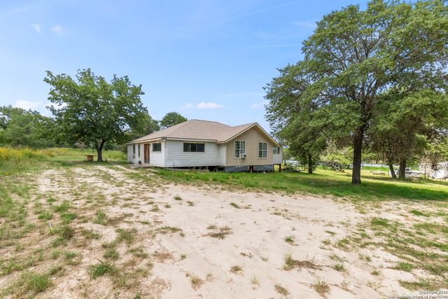 551 Peaceful Ln, San Antonio, TX 78264