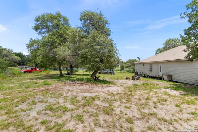 551 Peaceful Ln, San Antonio, TX 78264