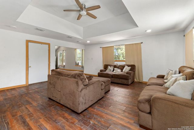 551 Peaceful Ln, San Antonio, TX 78264