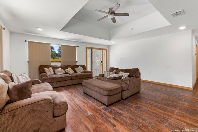 551 Peaceful Ln, San Antonio, TX 78264