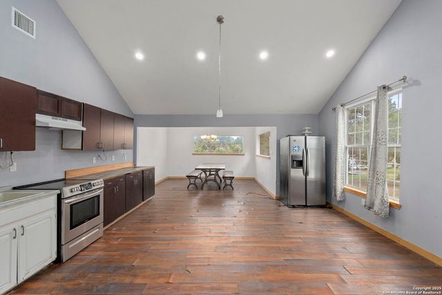 551 Peaceful Ln, San Antonio, TX 78264