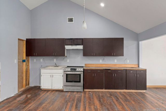 551 Peaceful Ln, San Antonio, TX 78264