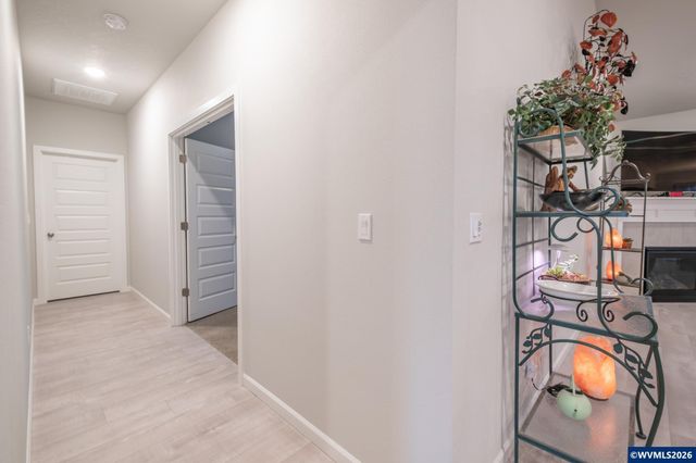 6351 NE Ramble St, Albany, OR 97321