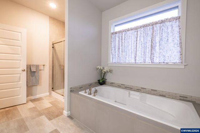 6351 NE Ramble St, Albany, OR 97321