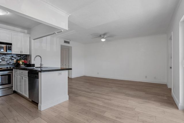 4201 S Ocean Boulevard J4, South Palm Beach, FL 33480