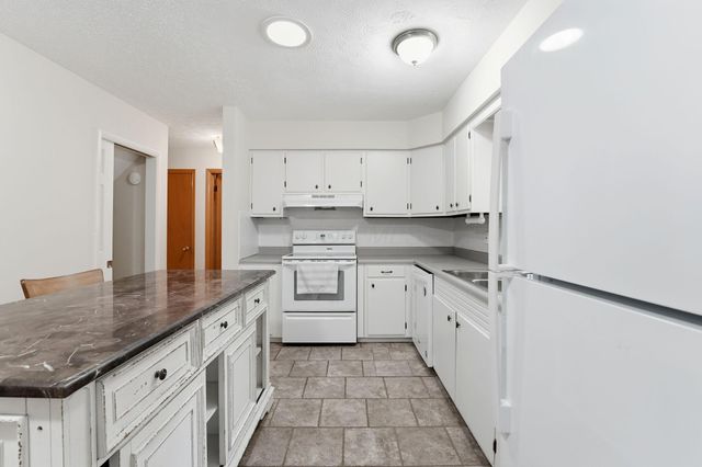 854 S Section Line Road, Delaware, OH 43015