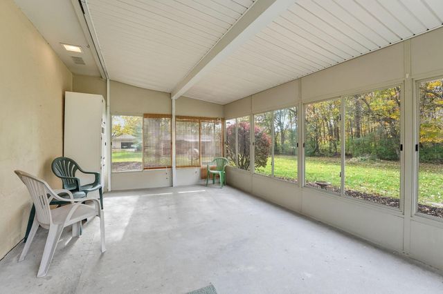 854 S Section Line Road, Delaware, OH 43015