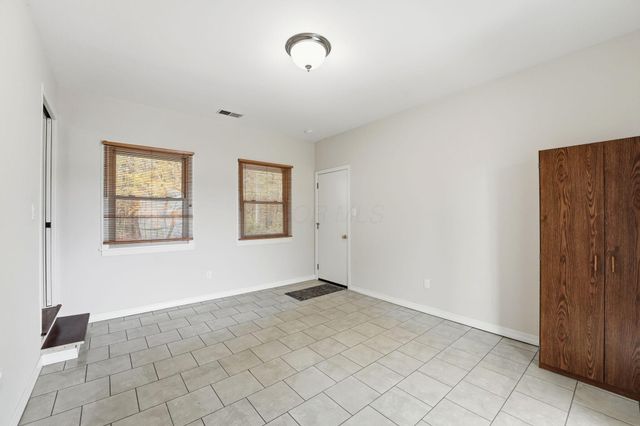 854 S Section Line Road, Delaware, OH 43015