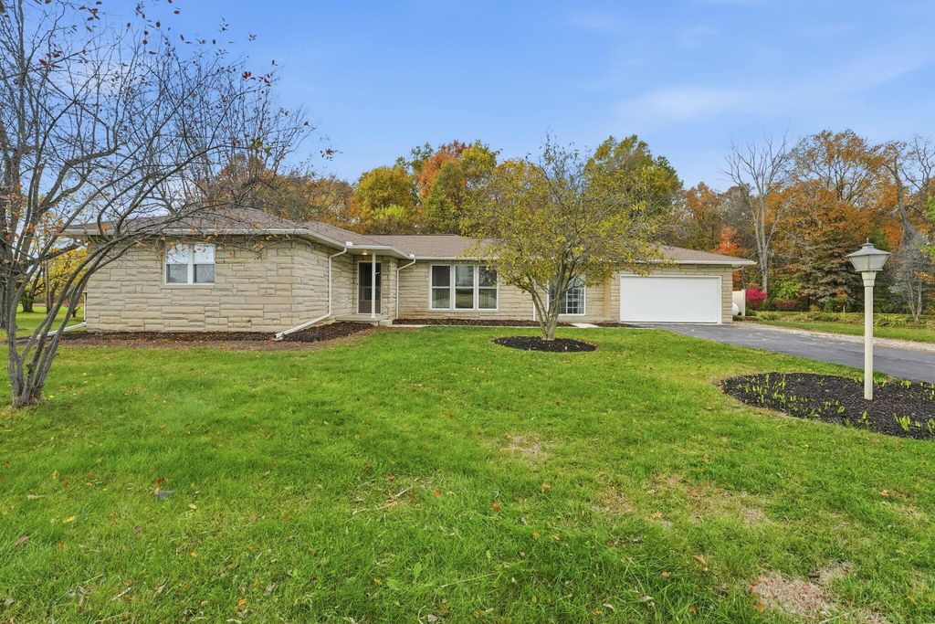 854 S Section Line Road, Delaware, OH 43015