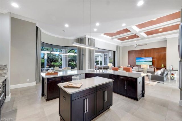 3828 Isla Del Sol WAY, Naples, FL 34114