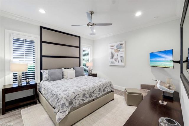 3828 Isla Del Sol WAY, Naples, FL 34114