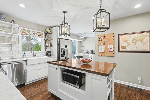 3690 Hickory SE Circle, Smyrna, GA 30080