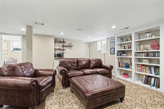 3690 Hickory SE Circle, Smyrna, GA 30080