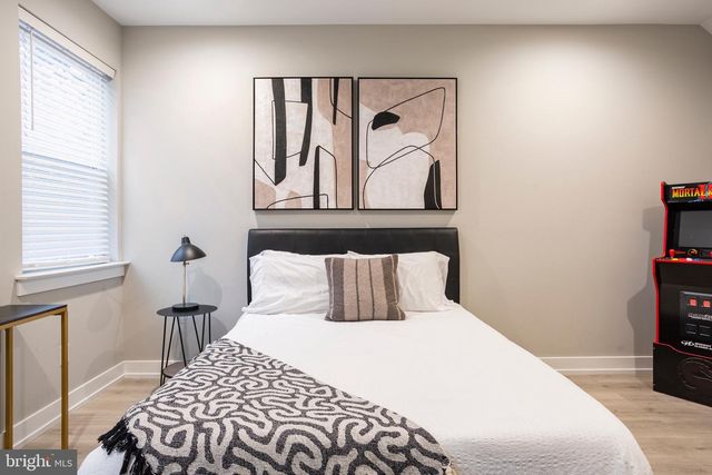 2242 N REESE ST, Philadelphia, PA 19133