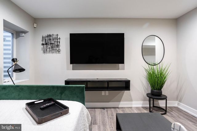 2242 N REESE ST, Philadelphia, PA 19133