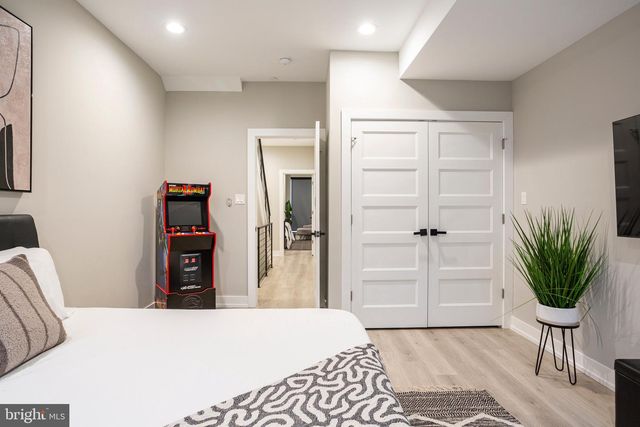 2242 N REESE ST, Philadelphia, PA 19133