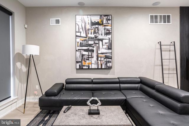 2242 N REESE ST, Philadelphia, PA 19133