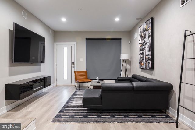 2242 N REESE ST, Philadelphia, PA 19133