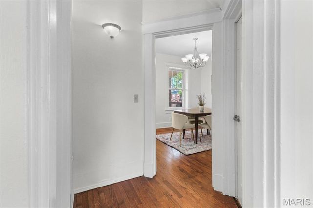4930 Nagel Avenue, St Louis, MO 63109
