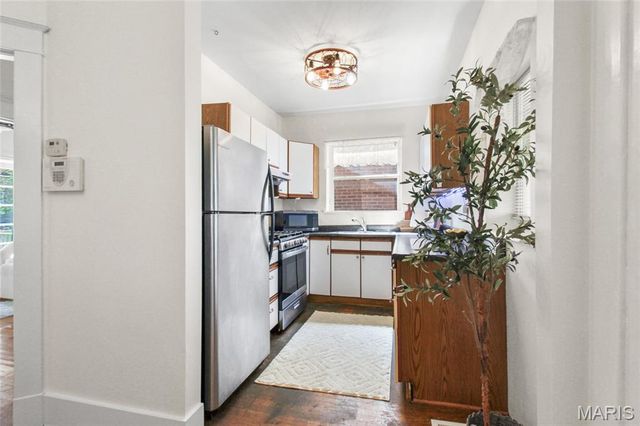 4930 Nagel Avenue, St Louis, MO 63109