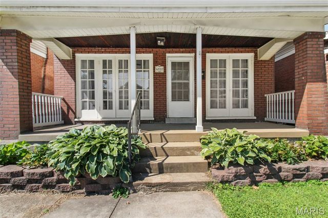 4930 Nagel Avenue, St Louis, MO 63109