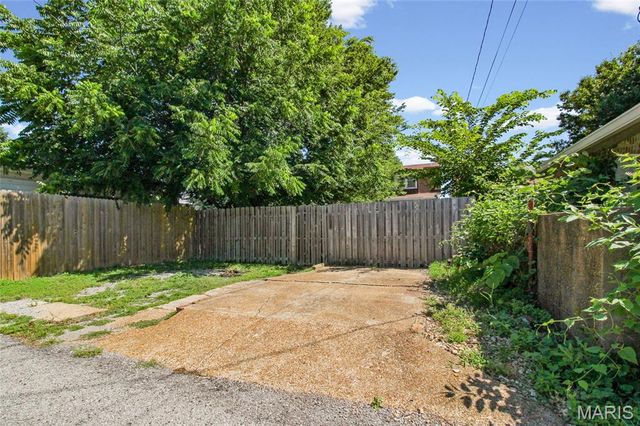 4930 Nagel Avenue, St Louis, MO 63109