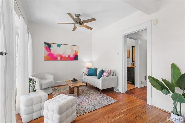4930 Nagel Avenue, St Louis, MO 63109