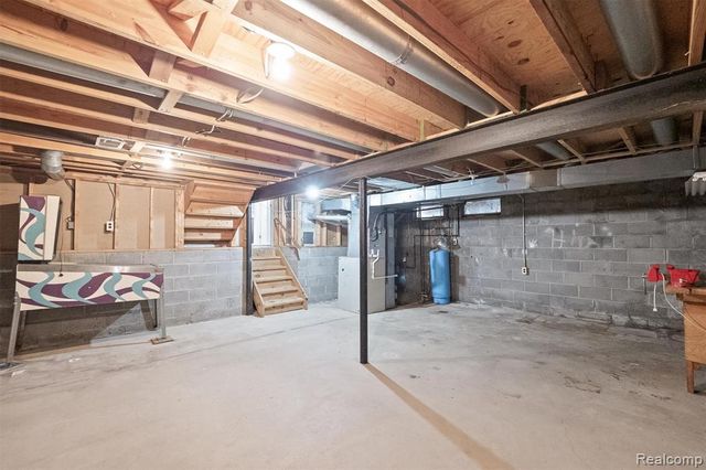 3606 Hi Lure Drive, Lake Orion, MI 48360