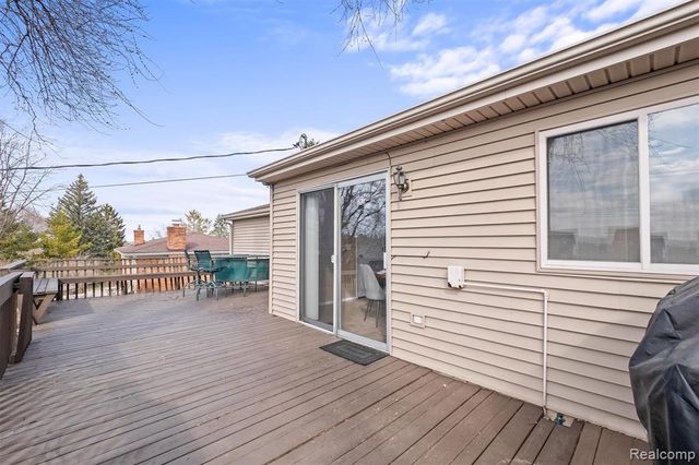 3606 Hi Lure Drive, Lake Orion, MI 48360