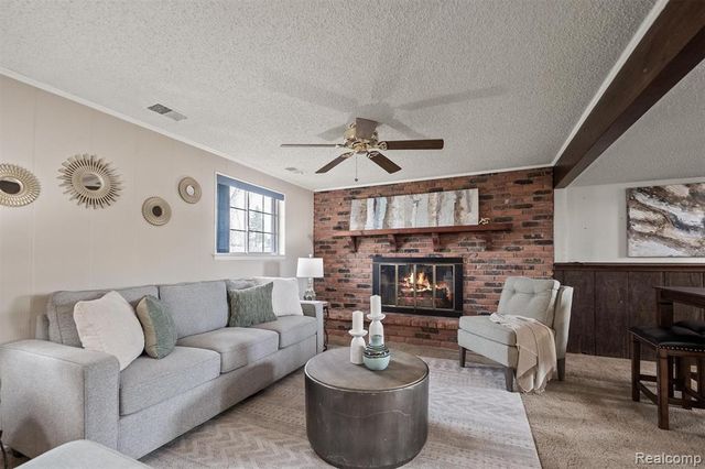 3606 Hi Lure Drive, Lake Orion, MI 48360