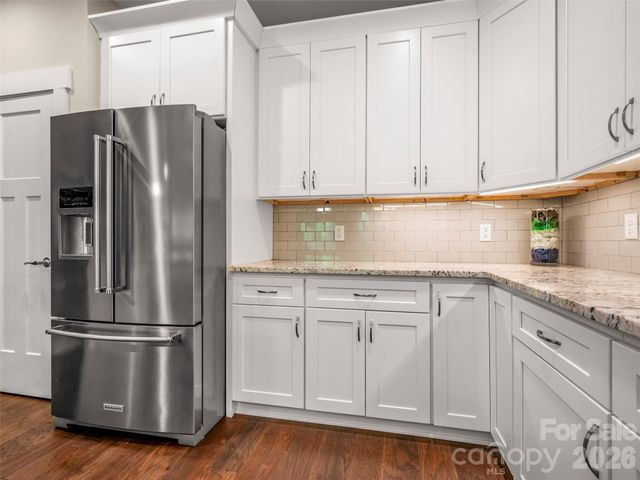 217 Hogans View Circle, Hendersonville, NC 28739