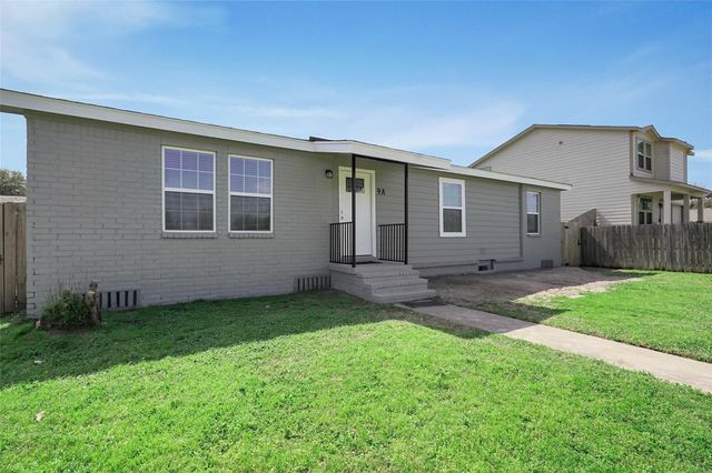 9 Becca Court A, Brookshire, TX 77423