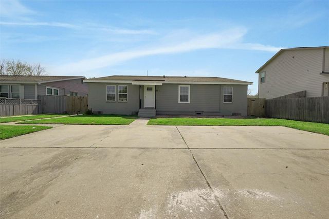9 Becca Court A, Brookshire, TX 77423