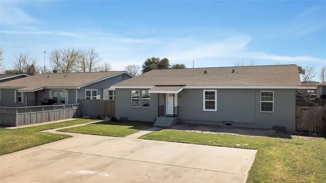 9 Becca Court A, Brookshire, TX 77423