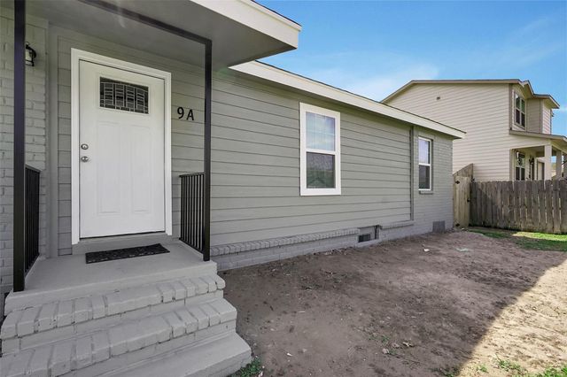 9 Becca Court A, Brookshire, TX 77423
