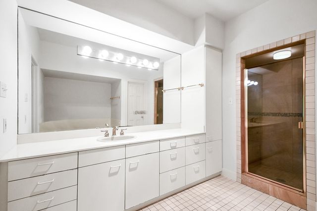 3025 Bissonnet Street, Houston, TX 77005