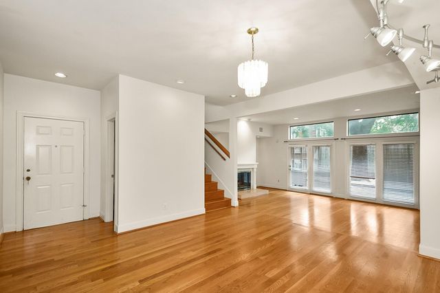 3025 Bissonnet Street, Houston, TX 77005