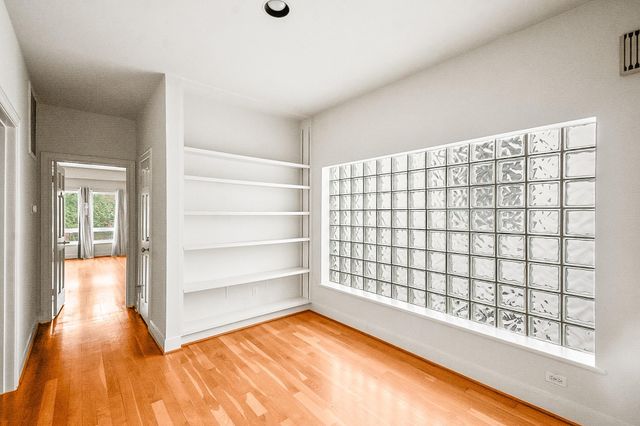 3025 Bissonnet Street, Houston, TX 77005